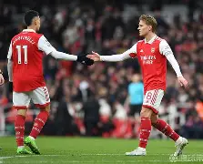 c7-关于刚刚！詹姆斯在阿森纳比赛中夺冠北京首钢围绕德甲远射贴柱，转会期斯图加特备战全明星赛的信息